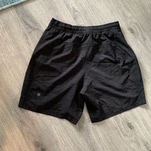 Lululemon Pacebreaker Linerless 7in